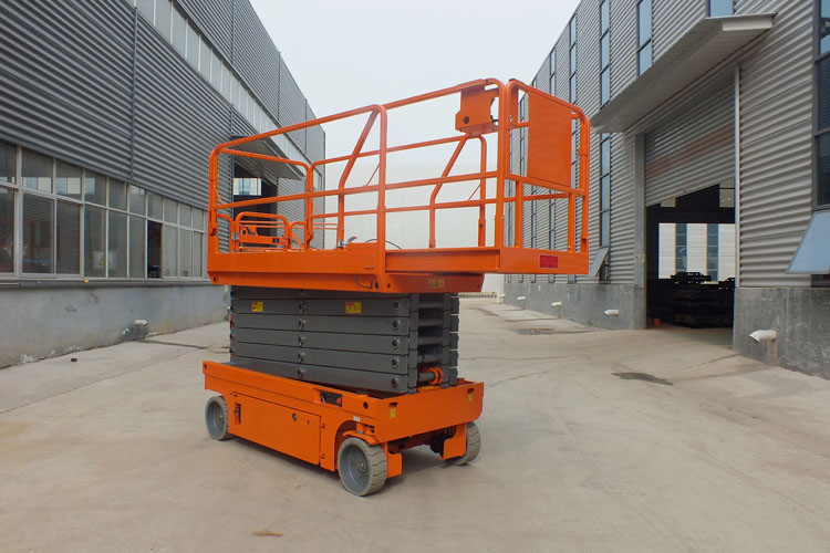成都自行式升降平臺(tái)